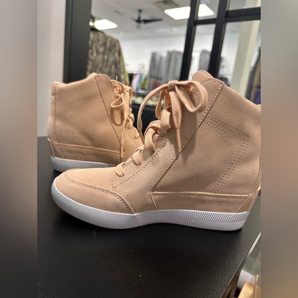 Sorel Sz 8 Tan Suede Sneakers Shoe - Picture 2 of 6